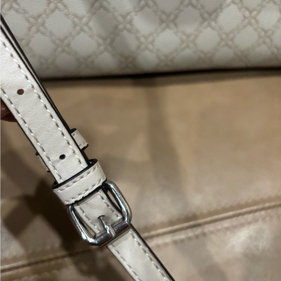 Nine West cream colors crossbody bag with card holder - Picture 4 of 9